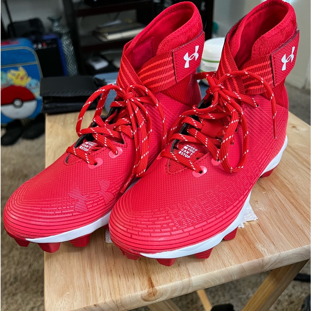 UnderArmour sz.4.5Y Boys' UA Highlight Franchise Jr. Football Cleats never worn
